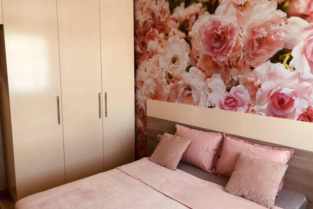 Lovely 3-Bedroom Apartment For 7 Ppl At The Centre Varna Ngoại thất bức ảnh